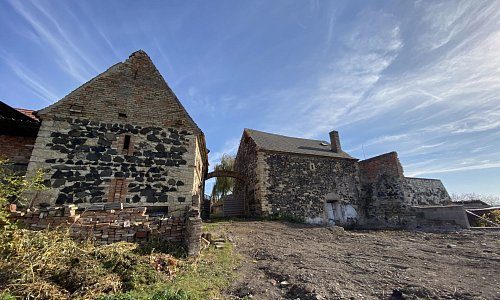 Farmstead, Chraberce
