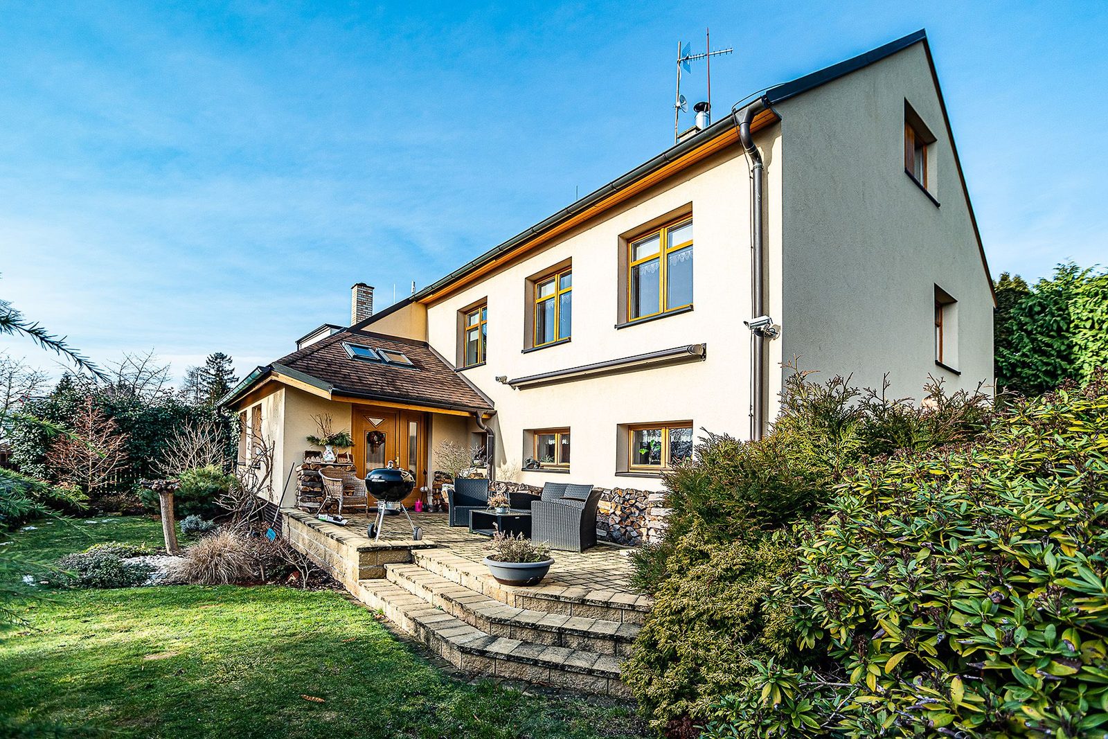 2/3 of a Family House, Prague 4