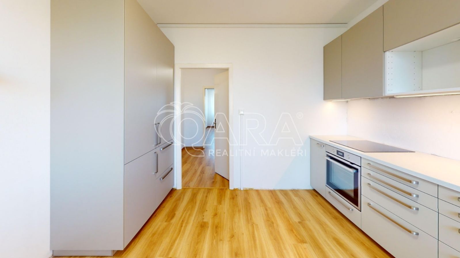 Apartment 3+1, Prague 4, Pejevové
